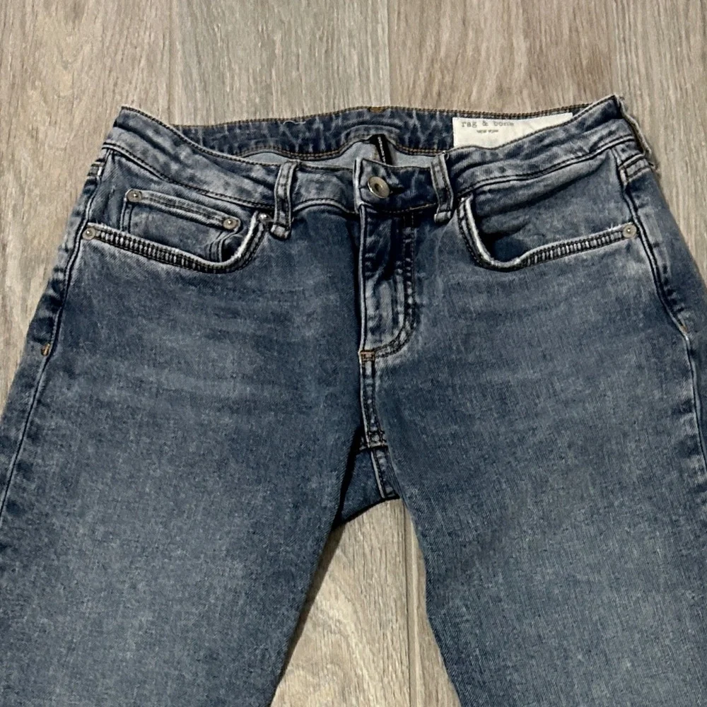 LIKE NEW! Women's Rag & Bone Nora Dre Low Rise Boyfriend Jeans - 25 - Picture 4 of 12